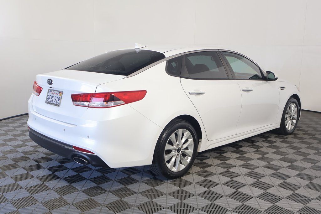 2018 Kia Optima LX 4