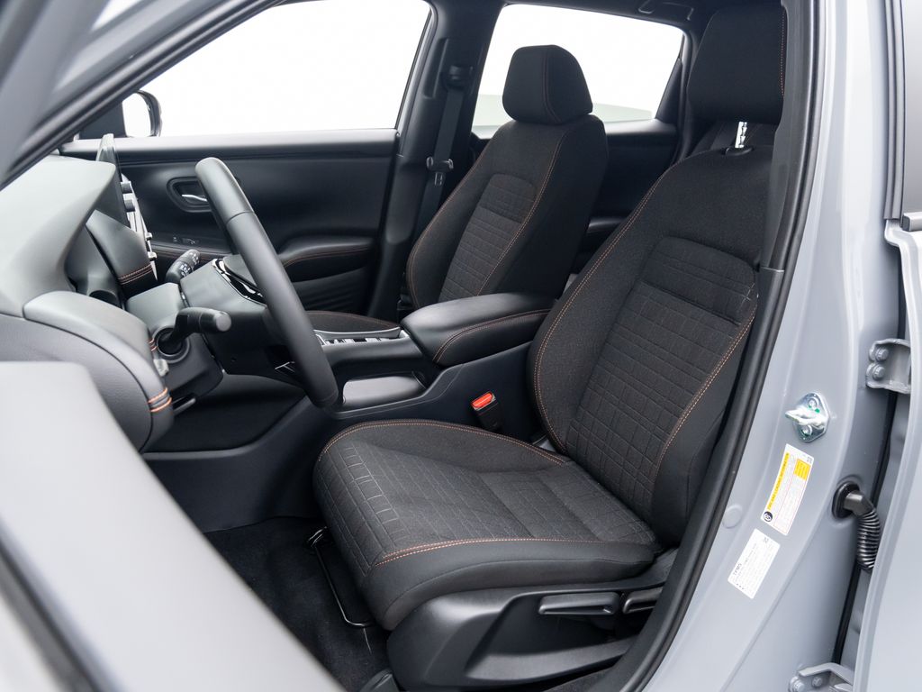 2025 Honda HR-V Sport photo