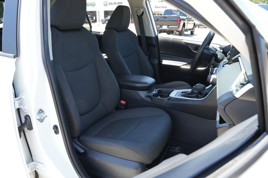 2021 Toyota RAV4 LE White at Baytown Hyundai