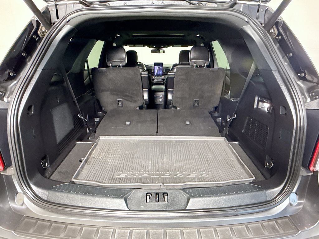Thumbnail: 2020 Ford Explorer - 29