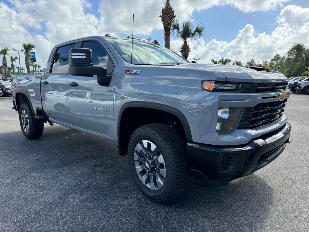 2025 Chevrolet Silverado 2500HD Custom 10