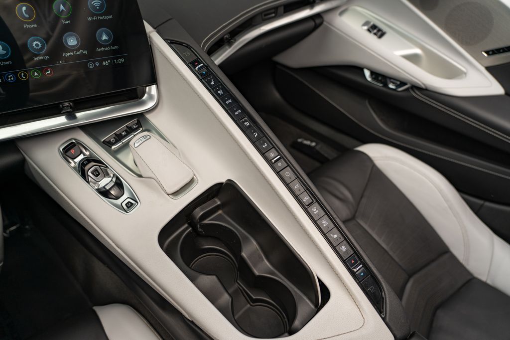 2021 Chevrolet Corvette Stingray photo