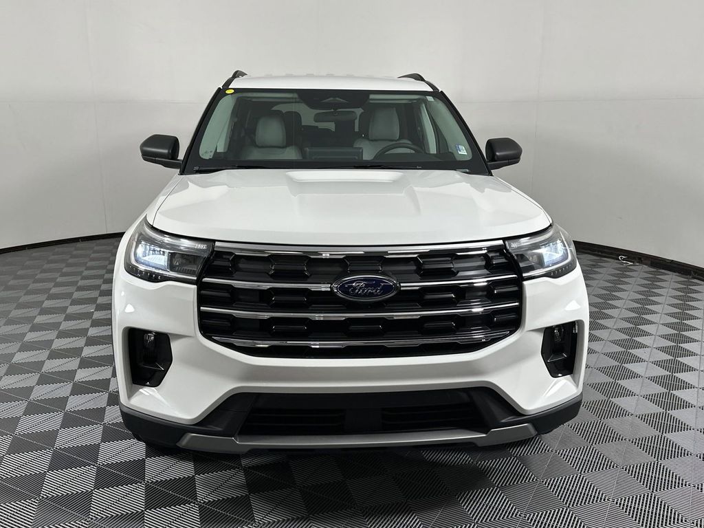 2025 Ford Explorer Active 2