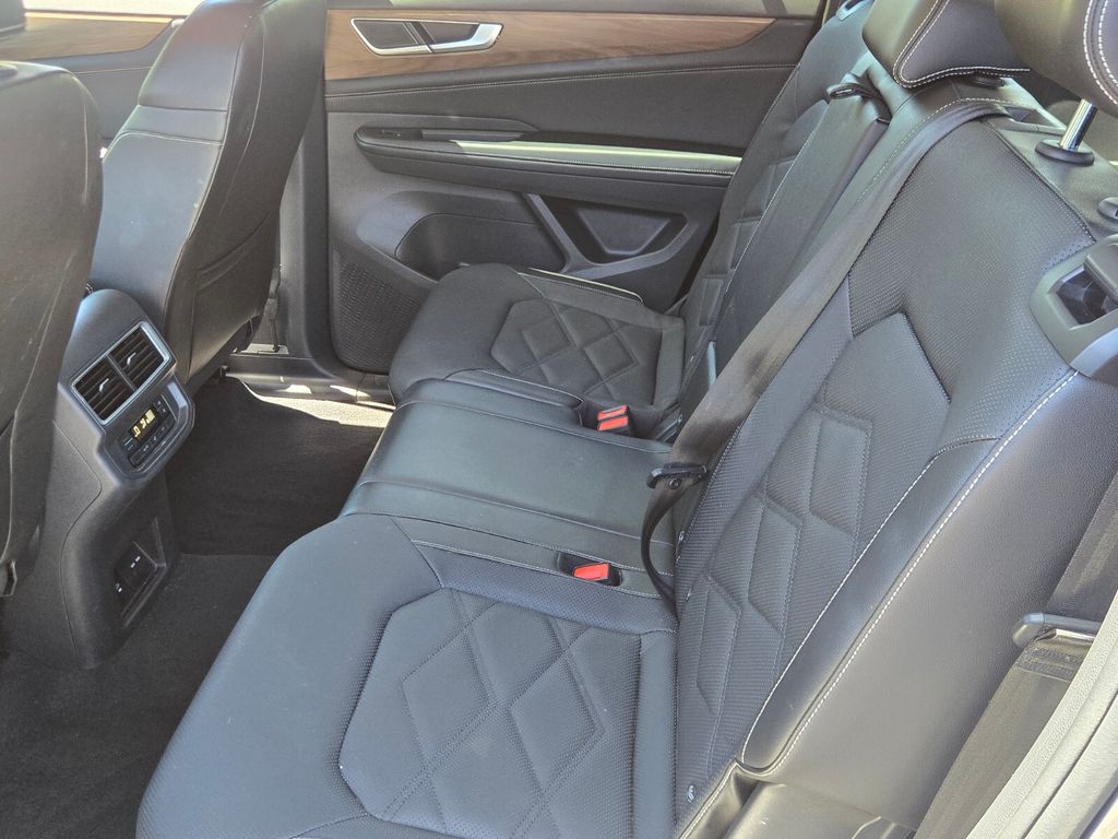 2024 Volkswagen Atlas - $26,500