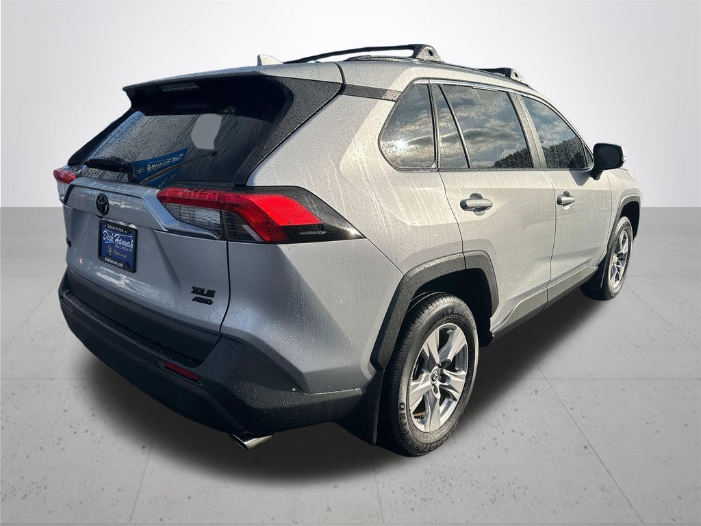 2025 Toyota RAV4 XLE