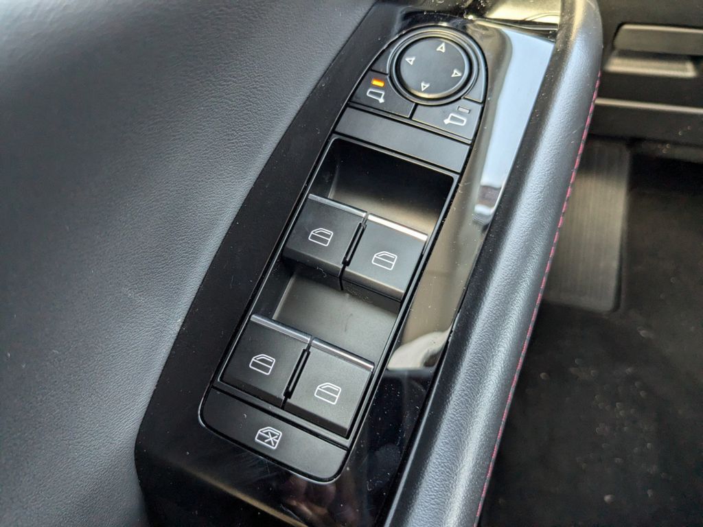 2025 Mazda Mazda3 Sedan 2.5 S Carbon Edition