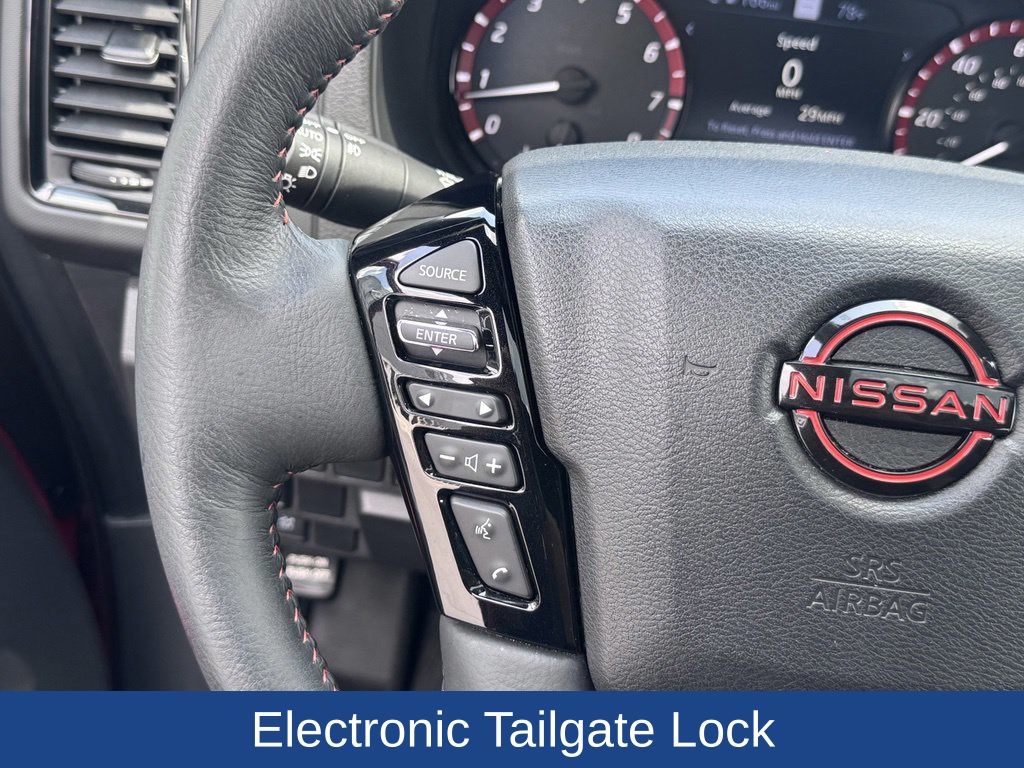 2024 Nissan Frontier Crew Cab PRO-X 4x2