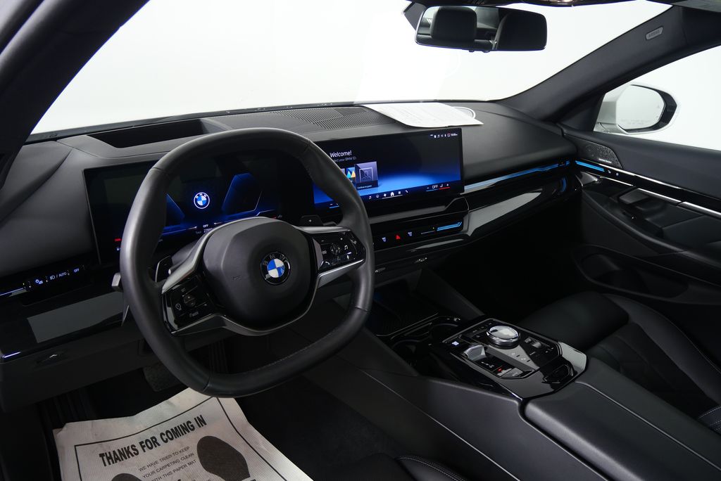 2024 BMW 5 Series 530i 12
