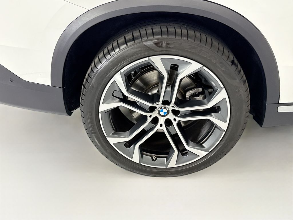 Thumbnail: 2026 BMW X5 - 32