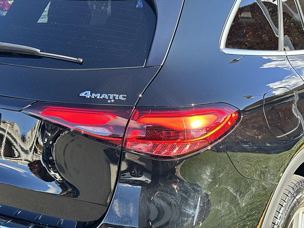 Thumbnail: 2023 Mercedes-Benz GLC - 8