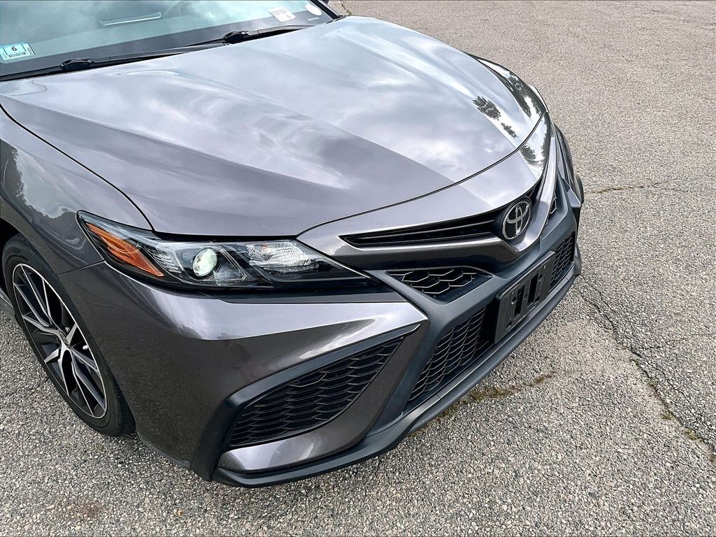 2023 Toyota Camry — photo 8