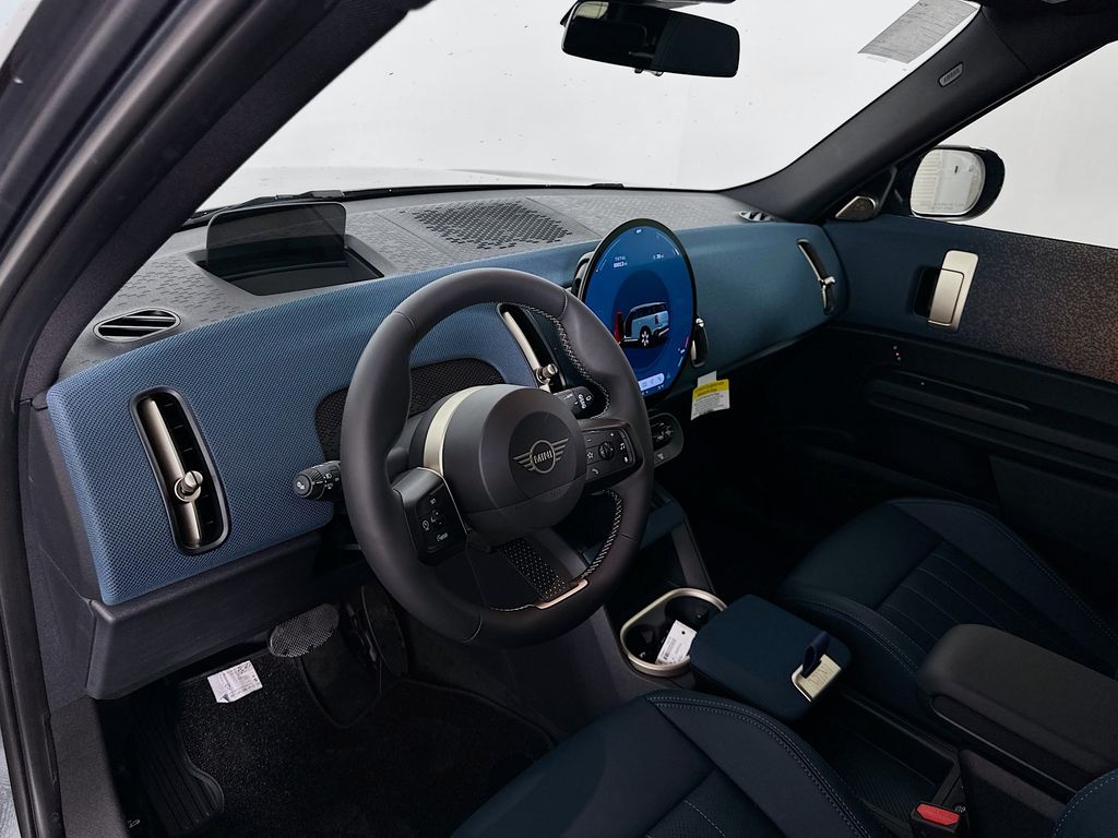 2025 MINI Cooper Countryman Iconic 9