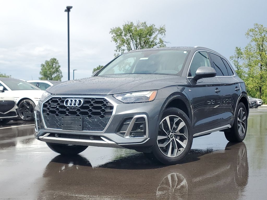 Daytona Gray Pearl Effect 2024 Audi Q5 SUV / Crossover All-Wheel Drive 7-Speed Automatic