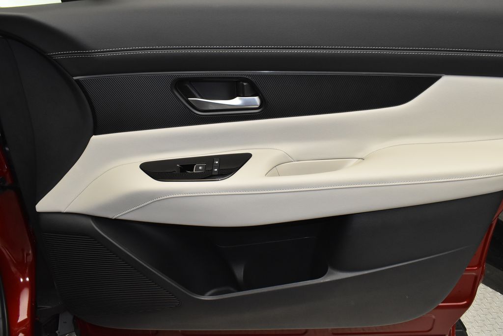 2025 Nissan Murano SV 23