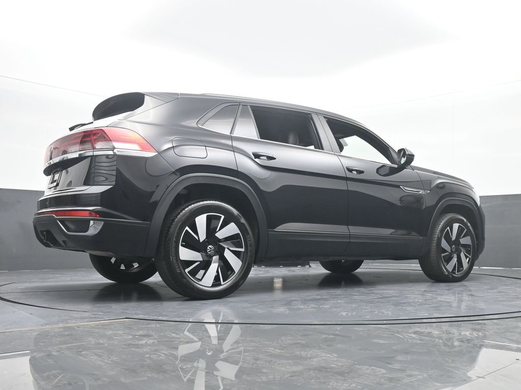 Used 2024 Deep Black Volkswagen 2.0T SE w/Technology image 59