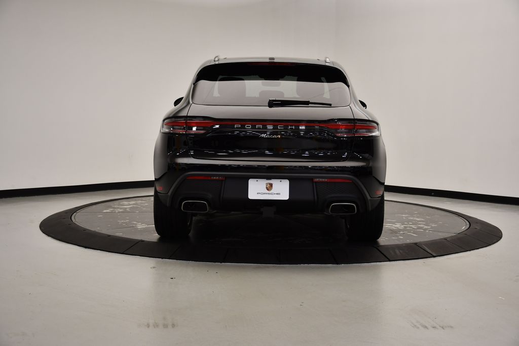 Thumbnail: 2025 Porsche Macan - 4
