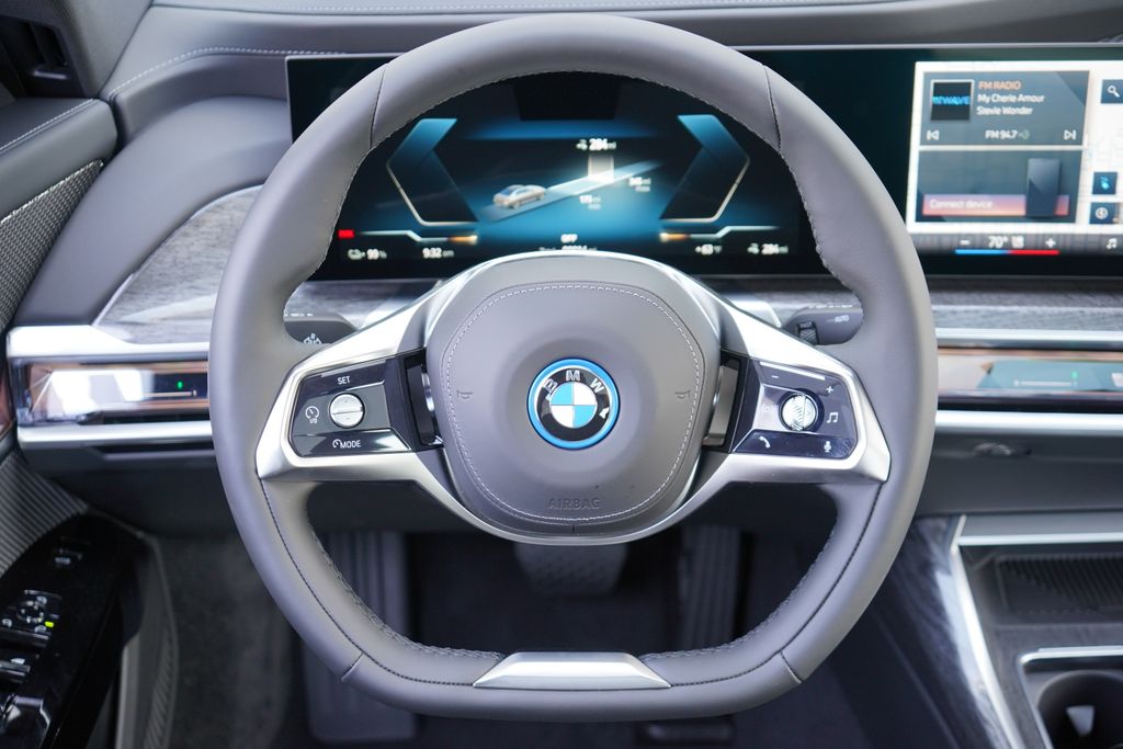 2024 BMW i7 xDrive60 22