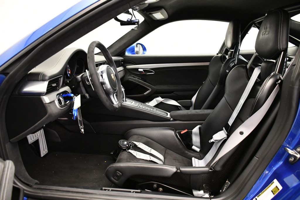 Thumbnail: 2015 Porsche 911 - 32