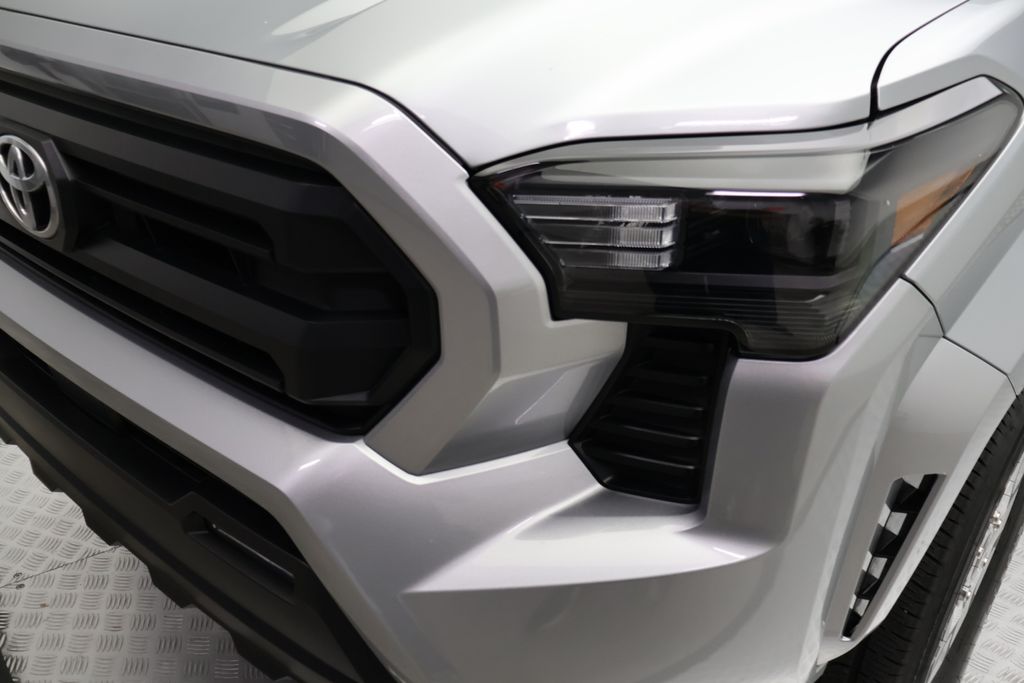 Thumbnail: 2025 Toyota Tacoma - 3