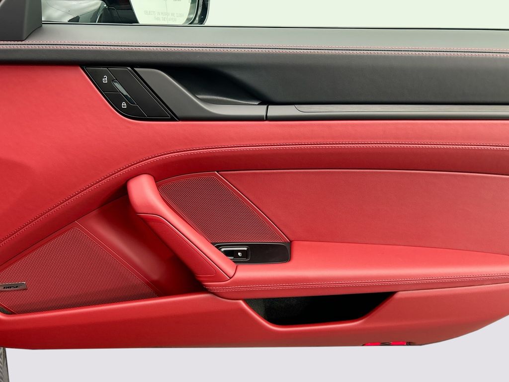 Thumbnail: 2026 Porsche 911 - 26