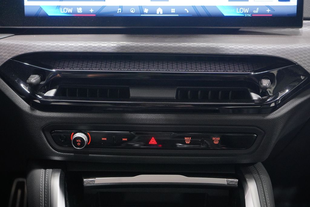 Thumbnail: 2026 BMW 2 Series - 13