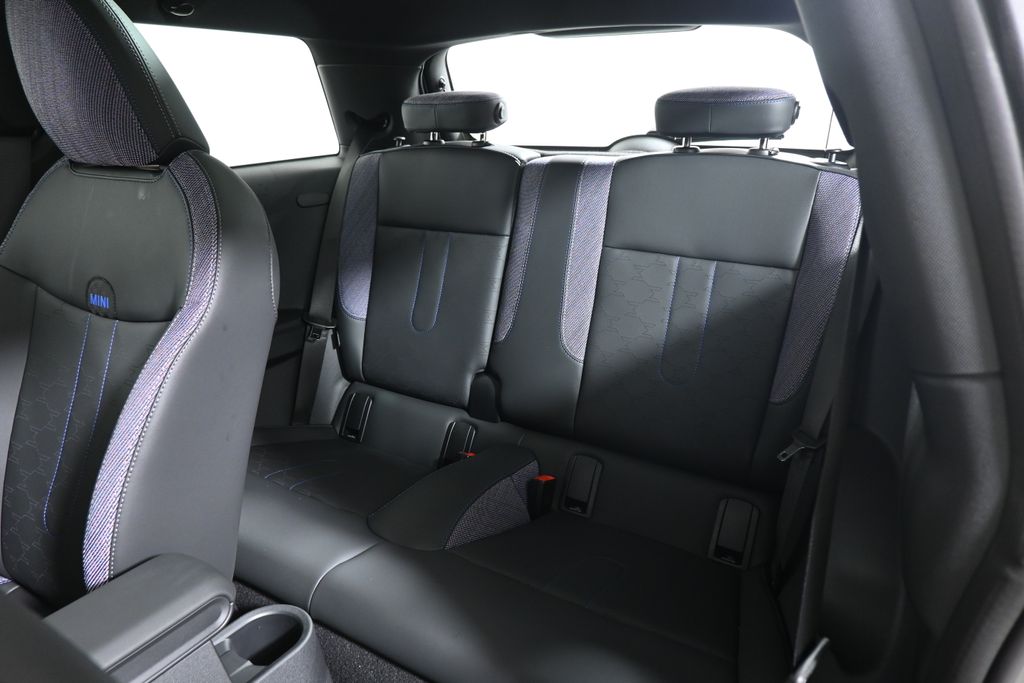 Thumbnail: 2026 MINI Cooper - 23