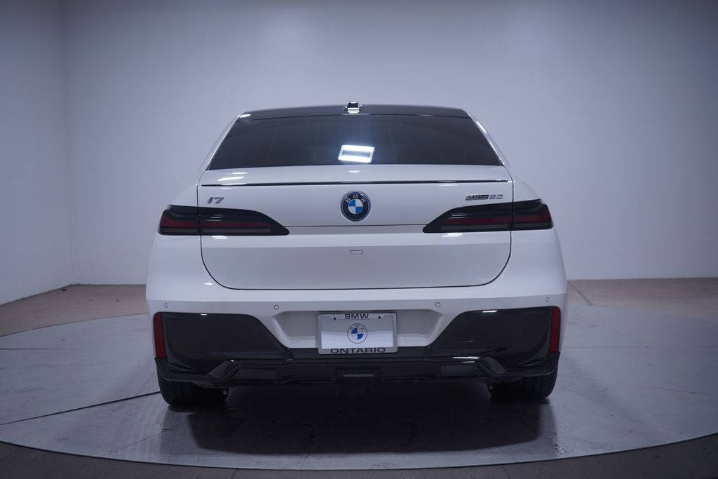 2024 BMW i7 eDrive50 5