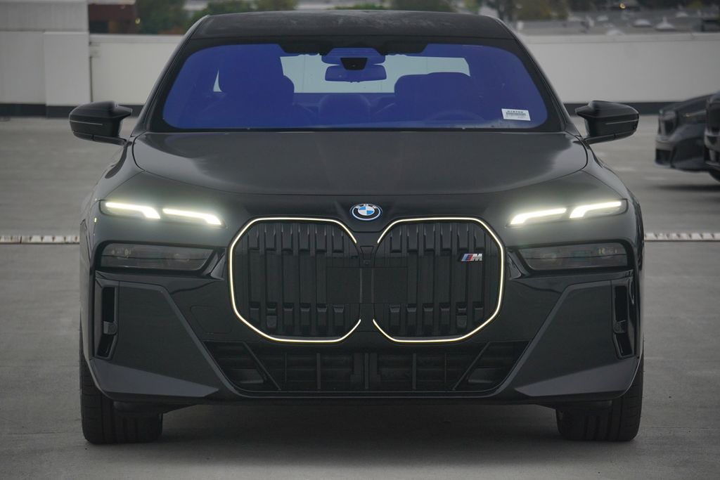 Thumbnail: 2026 BMW i7 - 2