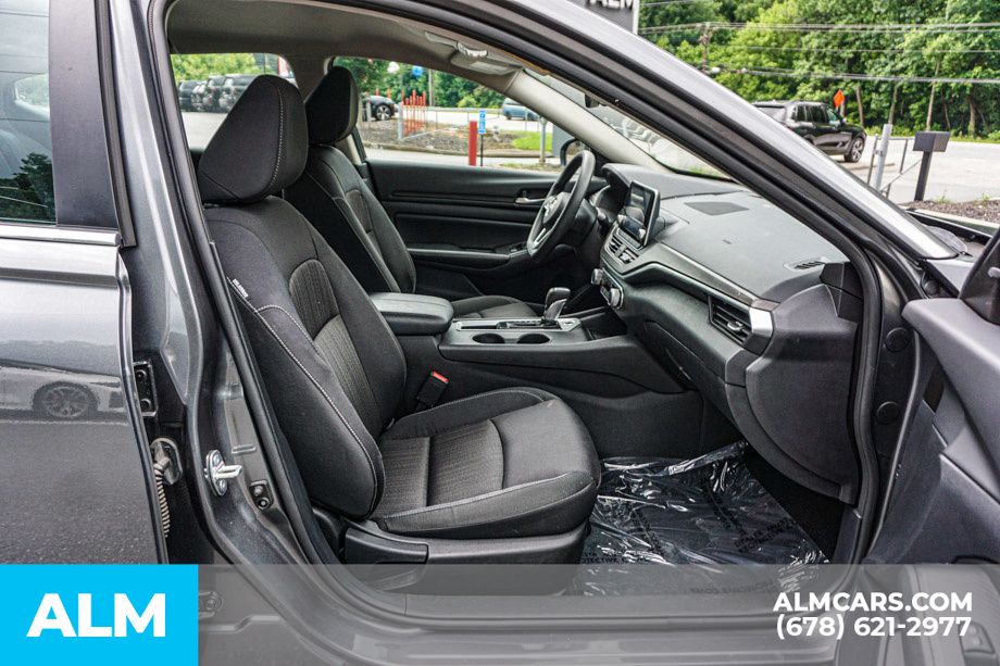 2025 Nissan Altima SV - Photo 23