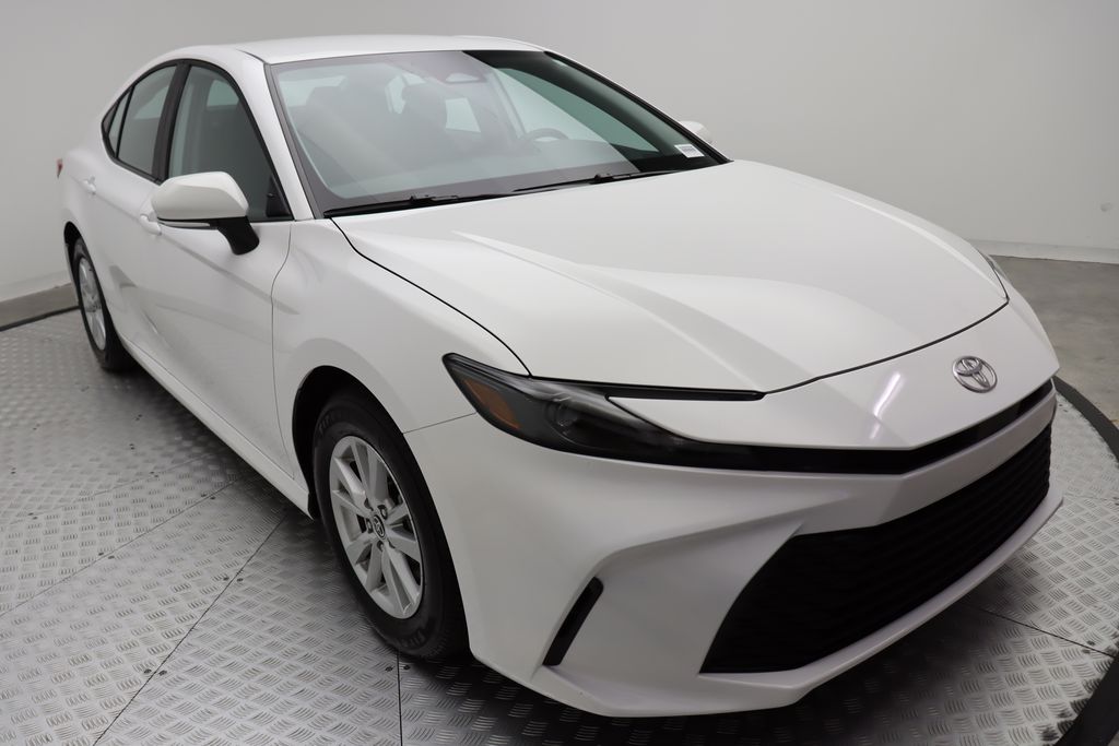 2025 Toyota Camry LE 6