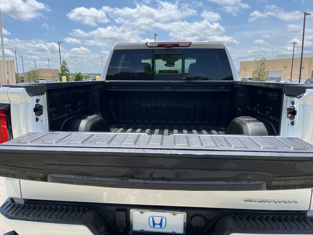 2023 GMC Sierra 1500 Denali Ultimate 11