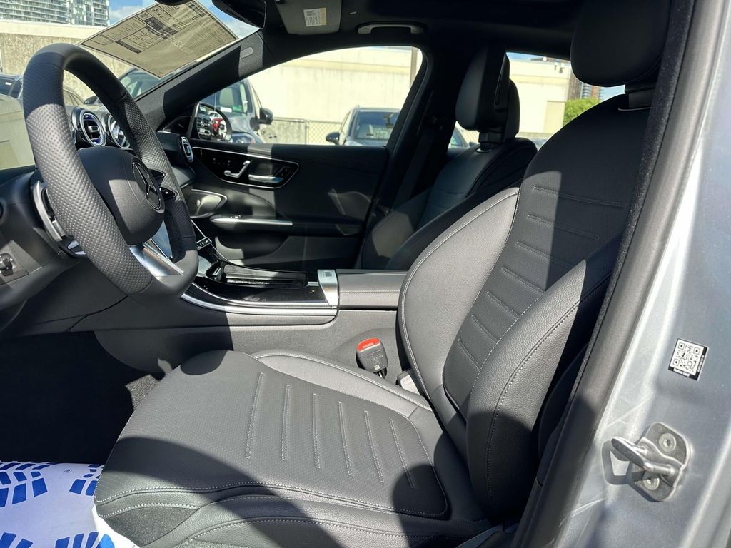 Thumbnail: 2025 Mercedes-Benz C-Class - 23