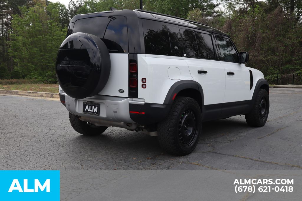 Used 2023 White Land Rover S image 6