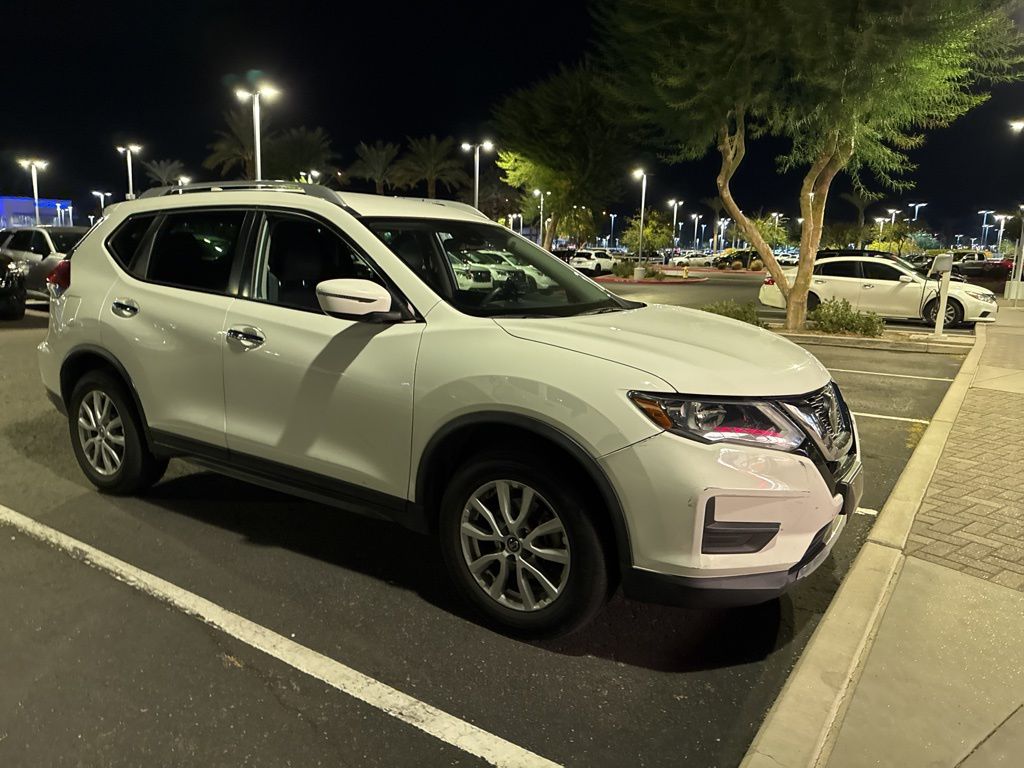 2019 Nissan Rogue SV 3