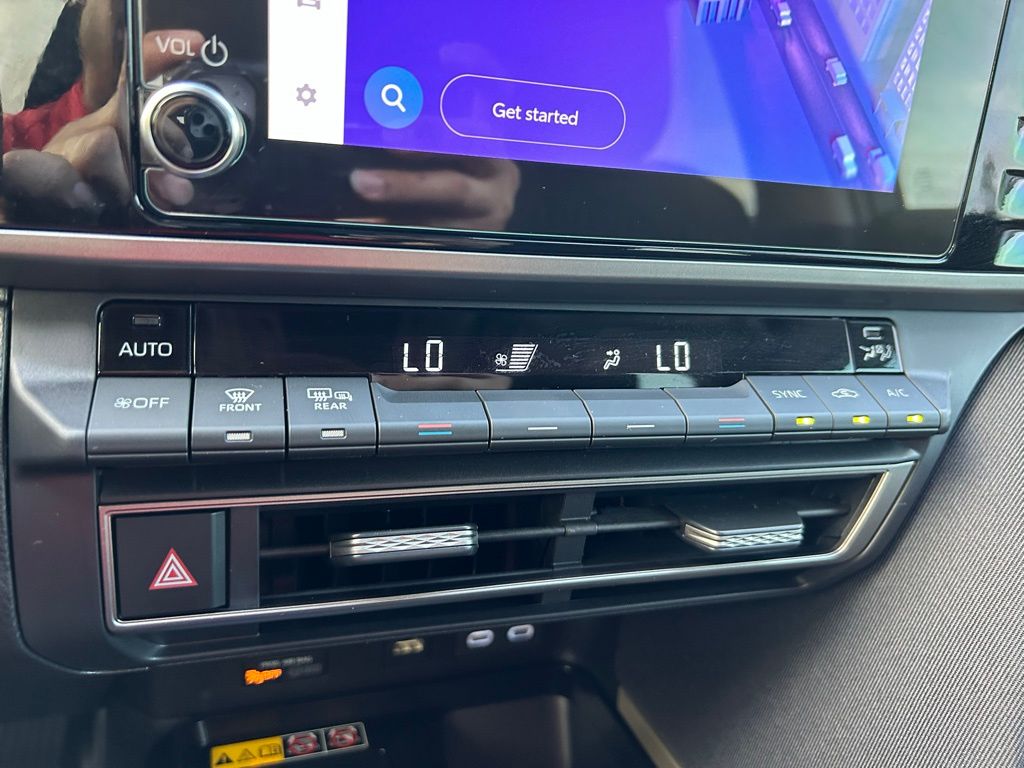 Thumbnail: 2025 Toyota Camry - 26
