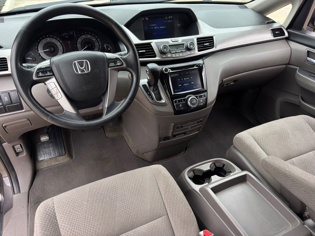 2016 Honda Odyssey SE - 2