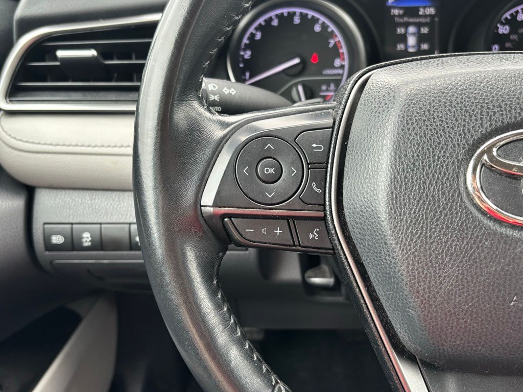 2022 Toyota Camry SE photo