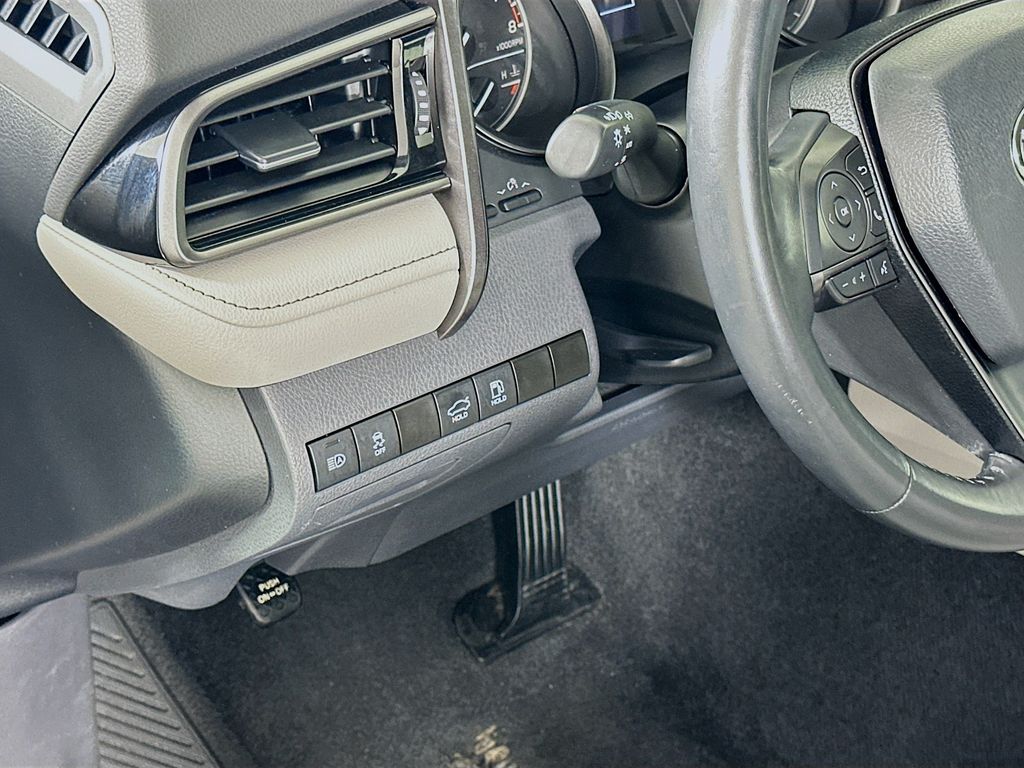 Thumbnail: 2024 Toyota Camry - 10