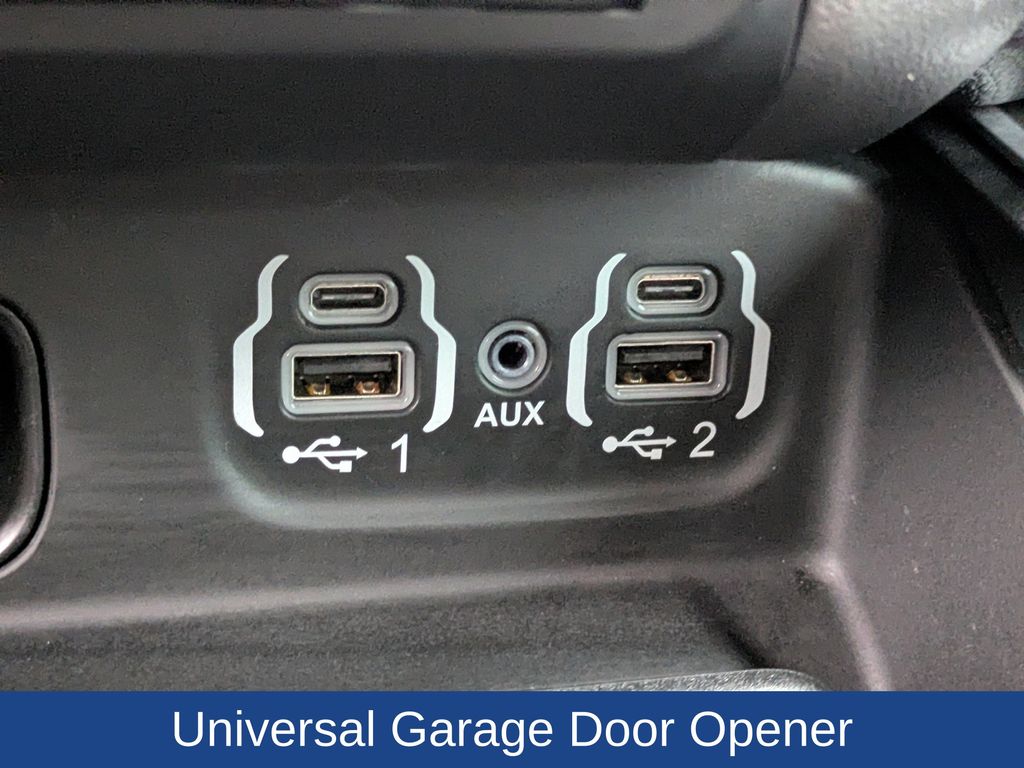 2022 Ram 1500 Big Horn Crew Cab 4x2 5'7" Box