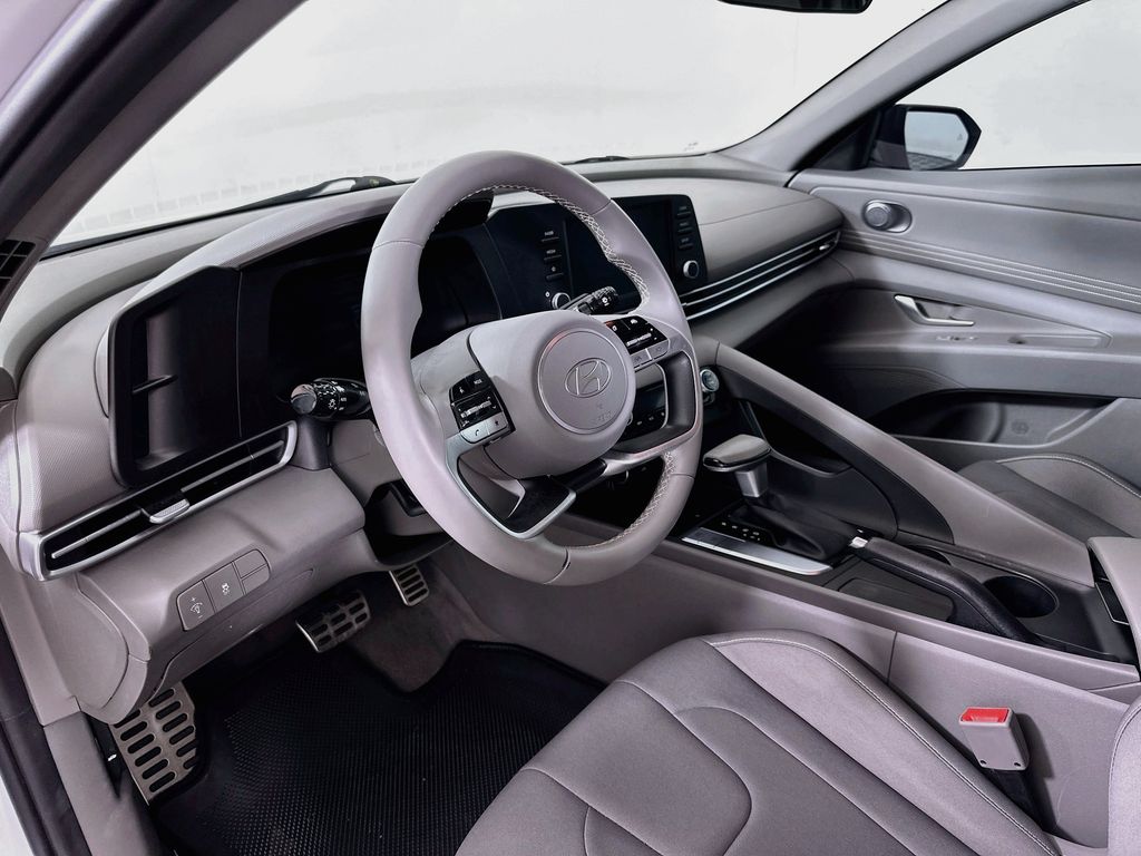 Thumbnail: 2025 Hyundai Elantra - 9