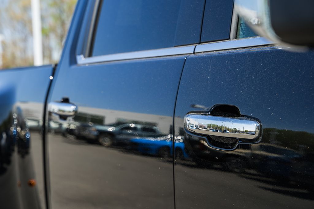 ChevroletSilverado 3500HD17