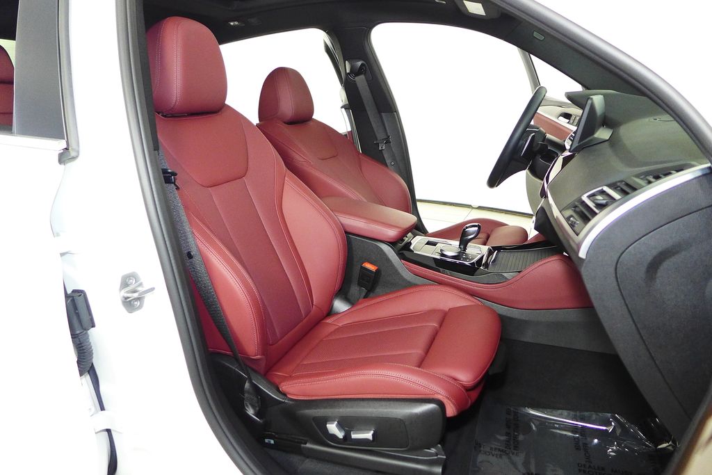 Thumbnail: 2022 BMW X4 - 19