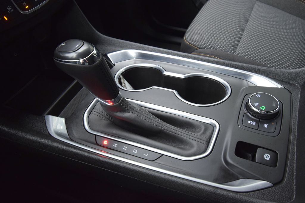 used 2020 Chevrolet Traverse car, priced at $20,000