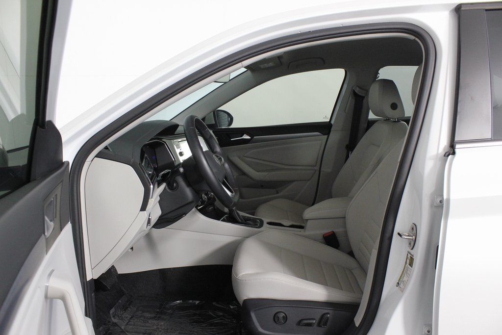 Thumbnail: 2024 Volkswagen Jetta - 10