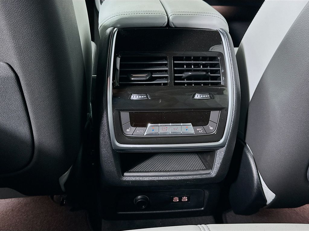 Thumbnail: 2026 BMW X5 - 18