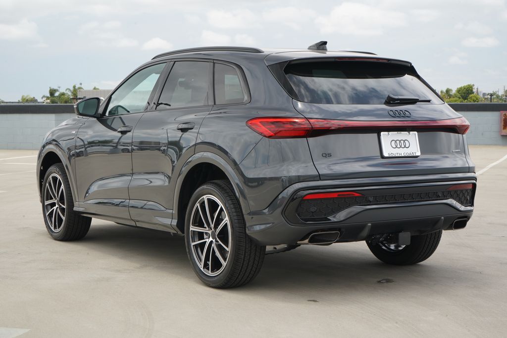 Thumbnail: 2026 Audi Q5 - 3