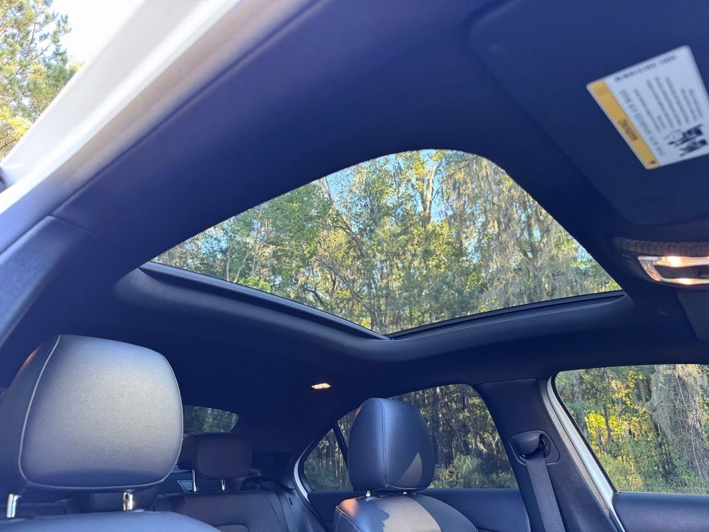 2022 Mercedes-Benz A 220 