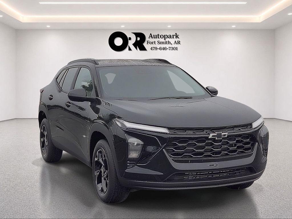 Black Metallic 2026 Chevrolet Trax SUV / Crossover Front-Wheel Drive 6-Speed Automatic