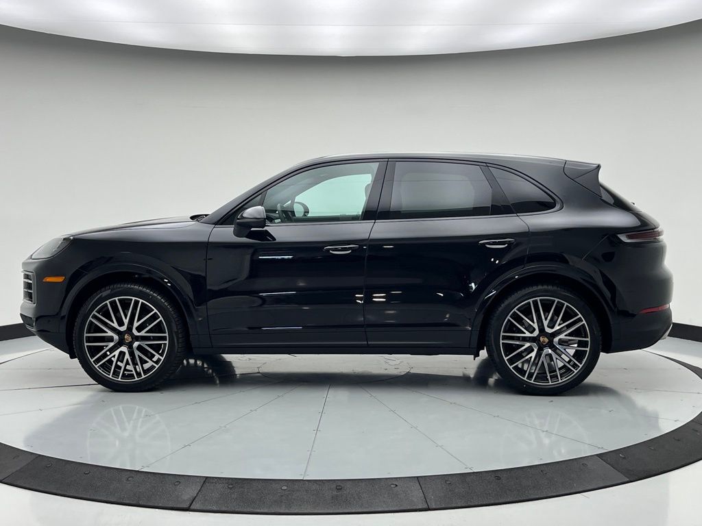 Thumbnail: 2025 Porsche Cayenne - 2