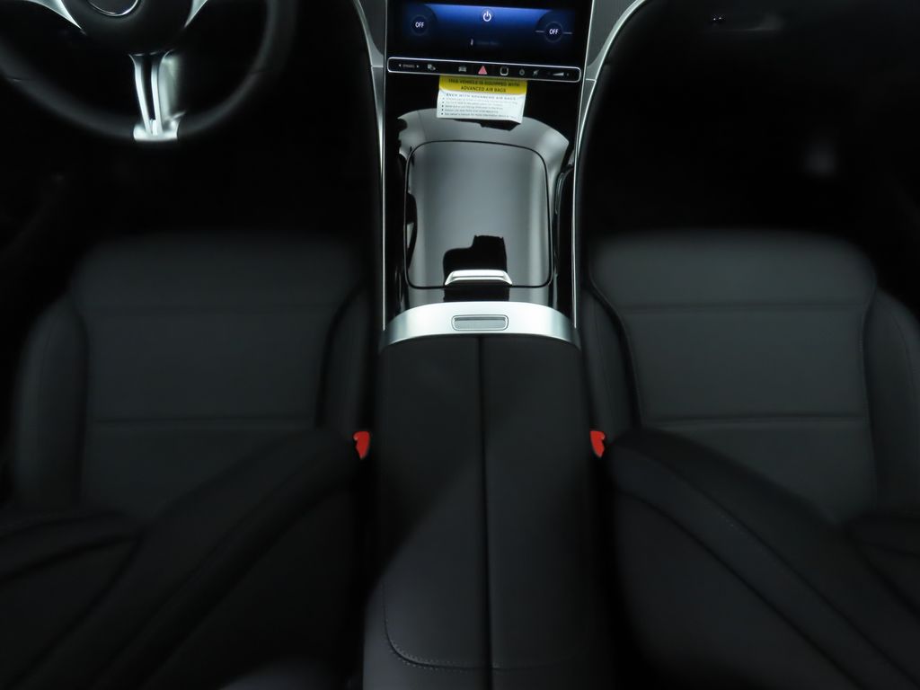 2025 Mercedes-Benz GLC 300 16